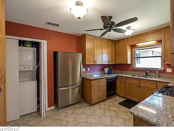 Fully equipped and spacious kitchen