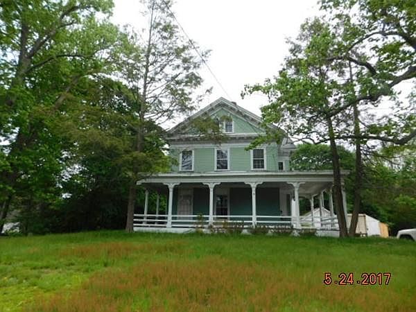 2nd image of 80 Walnut St