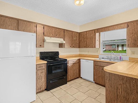 3rd image of 1213 Hartsell Ave #1213
