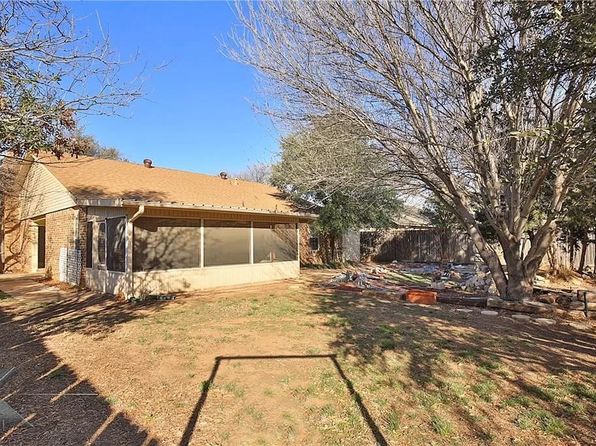 5253 Hunters Cir