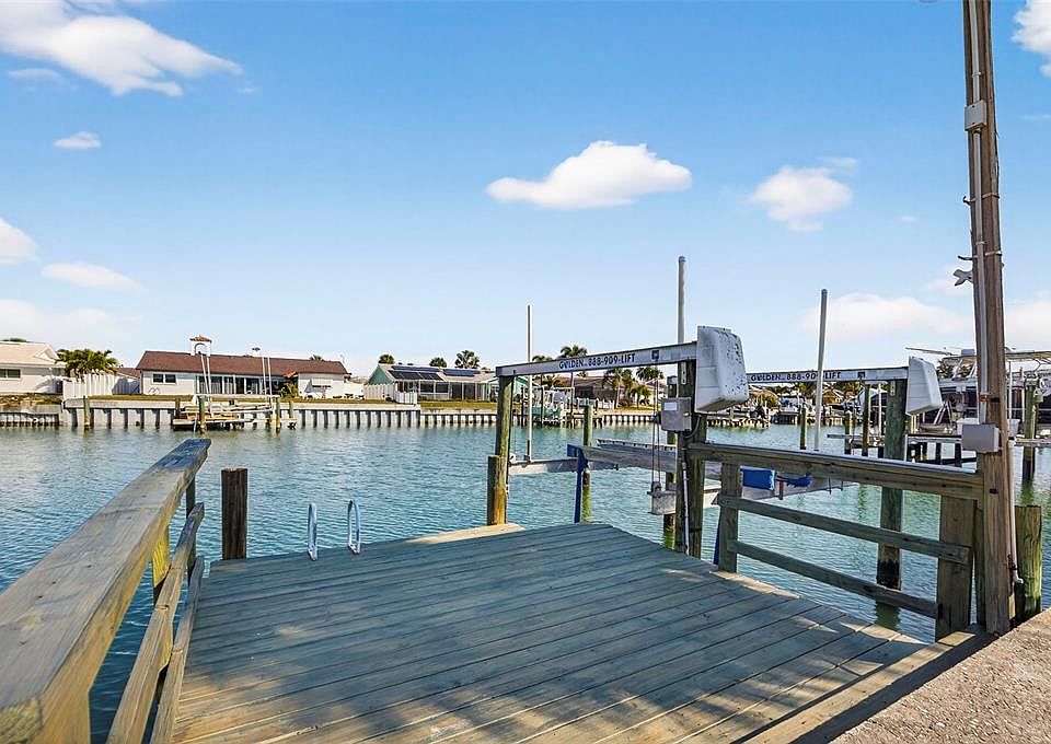 4426 43rd St S, Saint Petersburg, FL 33711 | MLS #TB8475980 | Zillow 4426 43rd St S, Saint Petersburg, FL 33711 | MLS #TB8475980 | Zillow