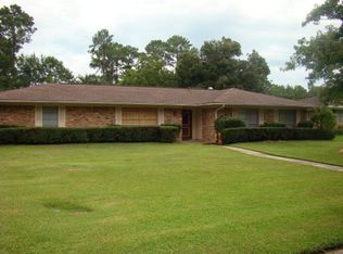 211 Englewood Dr, Lufkin, TX 75901