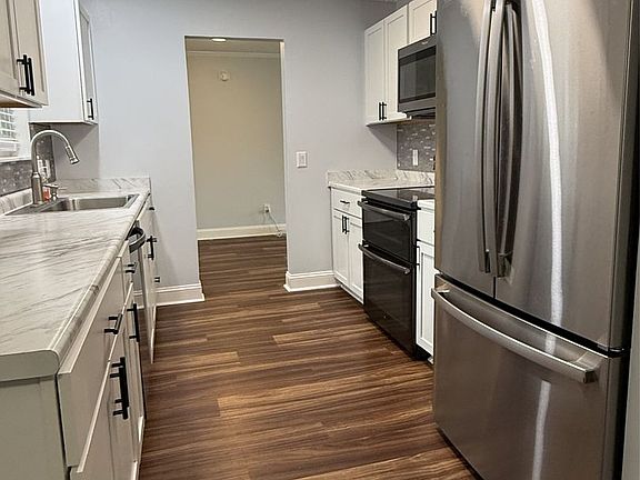 3rd image of 709 Osage Dr