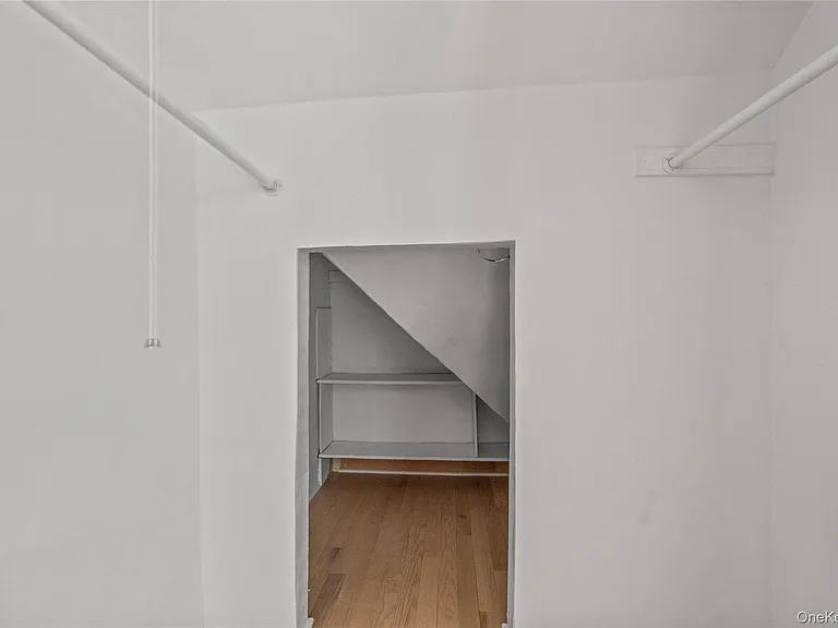 102 Broadway — Photo 11