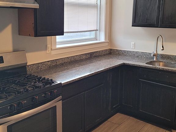 5th image of 937 N Austin Blvd #3N