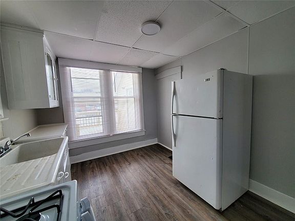 4th image of 133 W Hendricks St #1
