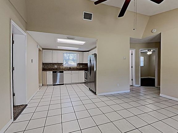 5th image of 9001 W Flora St