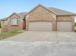 225 Tallgrass Rd, Ozark, MO 65721