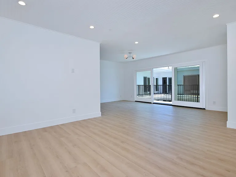 A Santa Monica Sanctuary: 834 Fourth Street — Photo 26