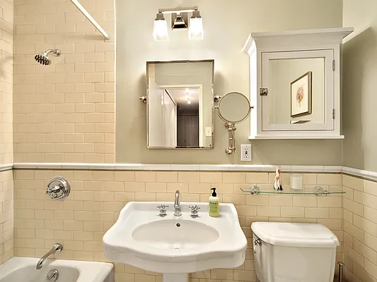 Sold by Sotheby's International Realty | media 2