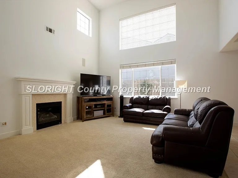 1149 Stonecrest Dr — Photo 4