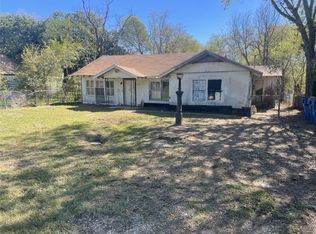 903 Travis Ave, Alvarado, TX 76009