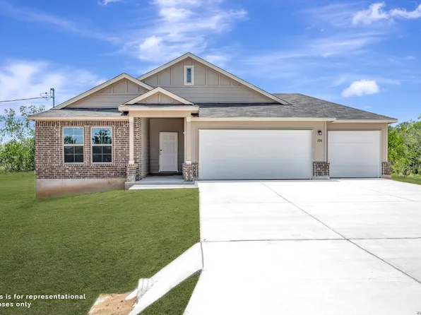 120 Greeley Drive, Floresville, TX 78114