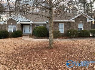 126 Easy St, Hazel Green, AL 35750