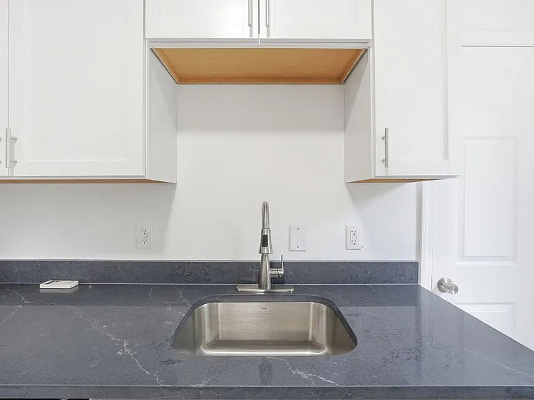 568 Hale Ave — Photo 28