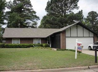 5707 Larry Dr, Texarkana, TX 75503