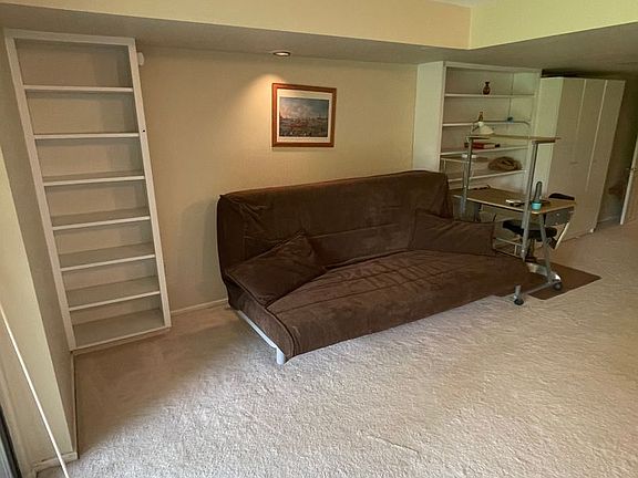 4th image of 807 Greenhills Dr