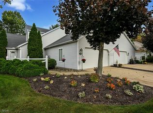 2033 Meadow Gate #101, Akron, OH 44313