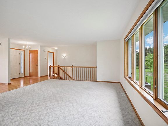 4th image of 7413 Cedar Crest Dr