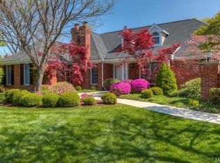 2187 White Lane Dr, Chesterfield, MO 63017