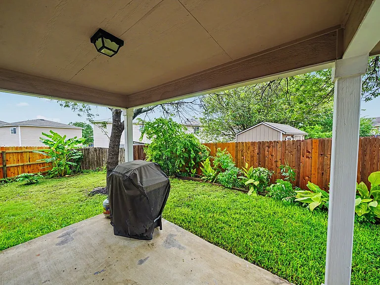 12410 Tallow Cir — Photo 37