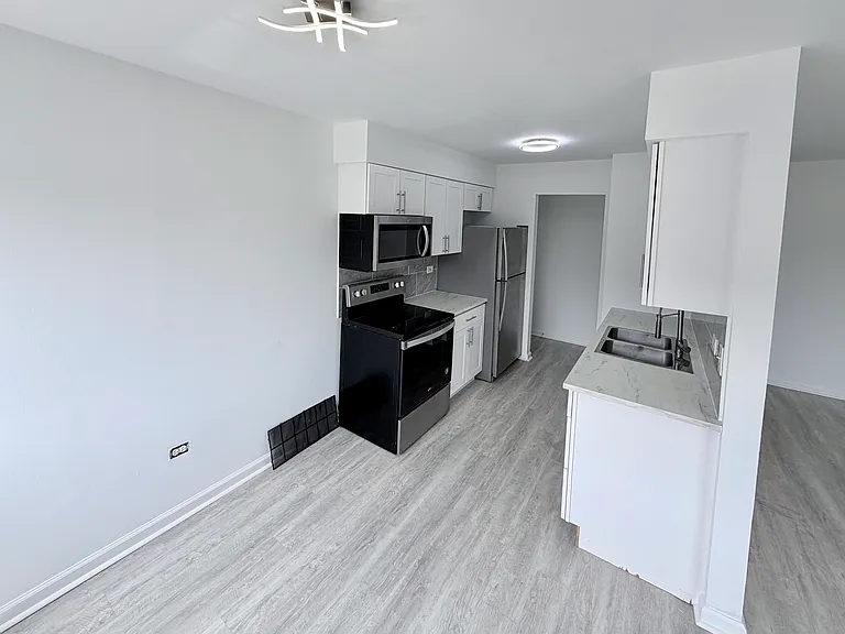 8649 W Foster Ave #2A — Photo 3