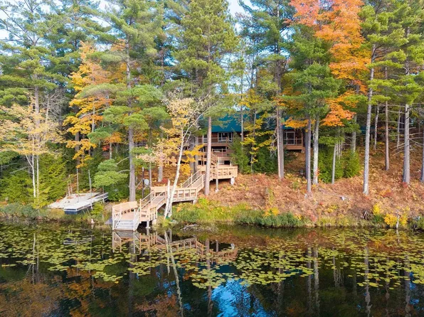 2247 N Bear Lake Rd, Marquette, MI 49855