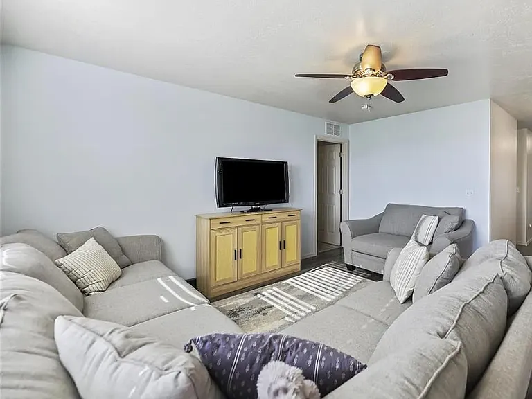 4355 W Newland St — Photo 6