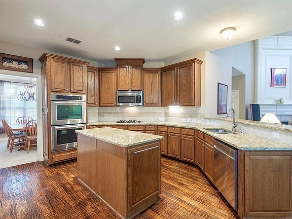 4th image of 4501 White Rock Ln