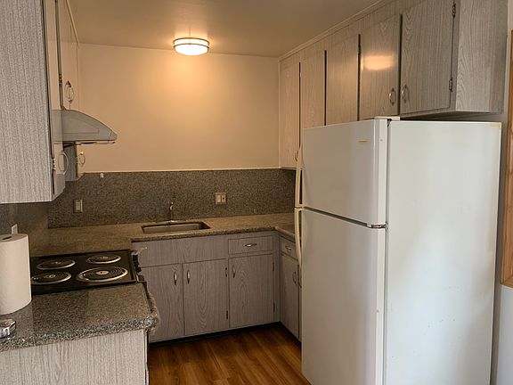 5th image of 2026 Clement St APT 4