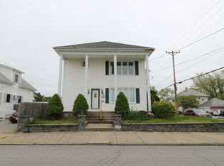 84 Slater Park Ave, Pawtucket, RI 02861