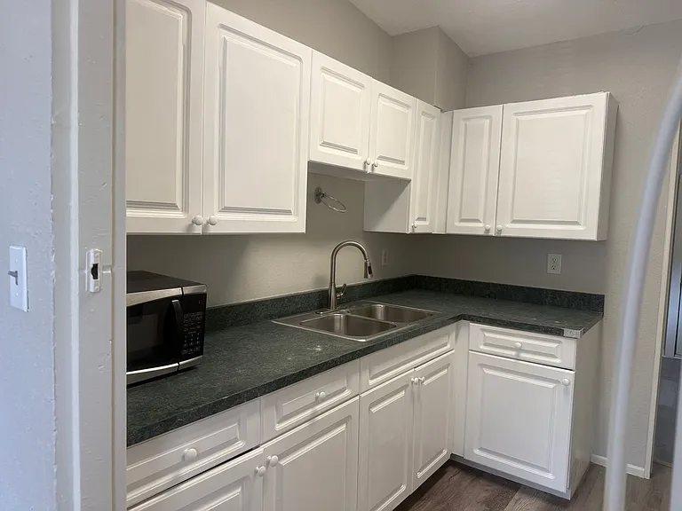2425 Dixie Ave — Photo 25