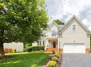 13613 Grove Pond Dr, Midlothian, VA 23114