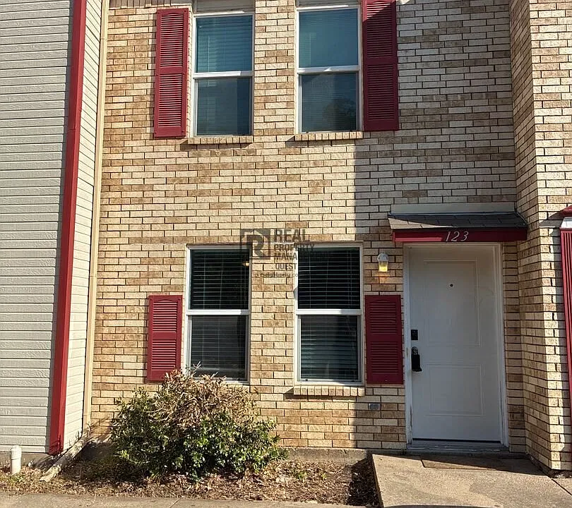 123 Austin Stone Dr