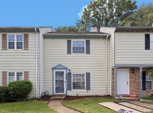 929 Seabreeze Ct, Chesapeake, VA 23320