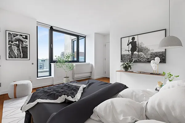 Rented by Greystar | media 36