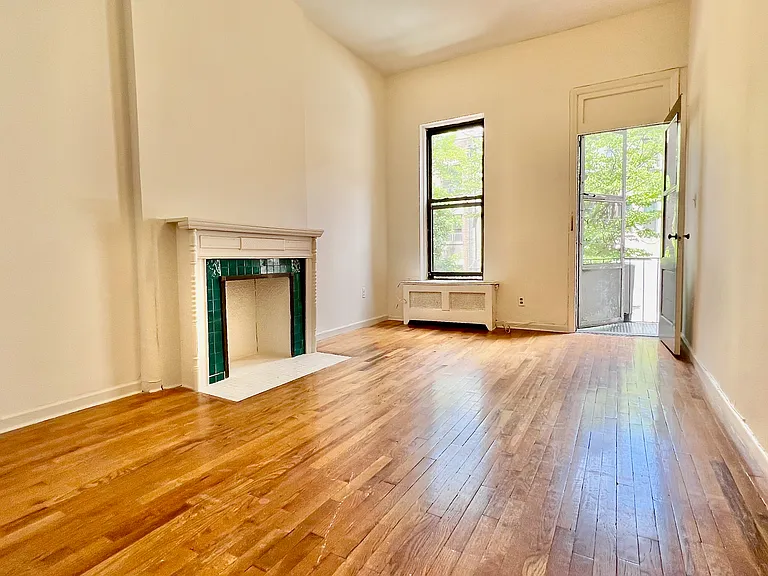 325 W 87th St #3B — Photo 2