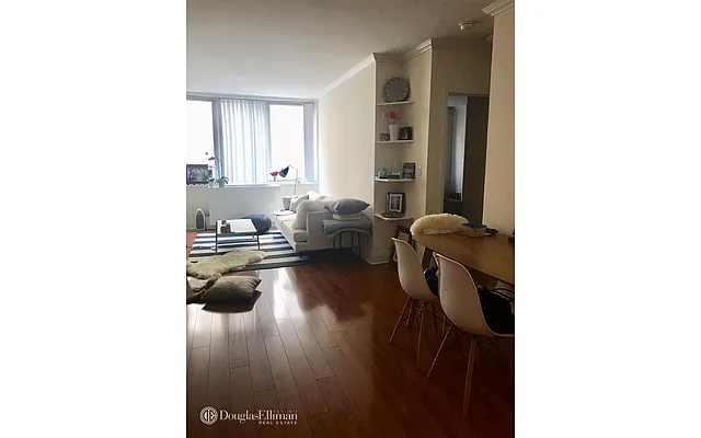 Rented by Douglas Elliman | media 15