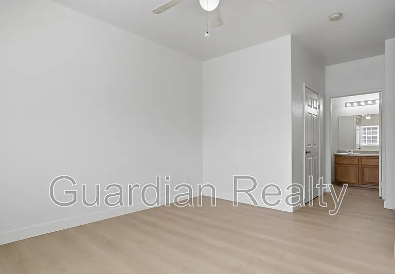 4730 E Craig Rd #1140 — Photo 14