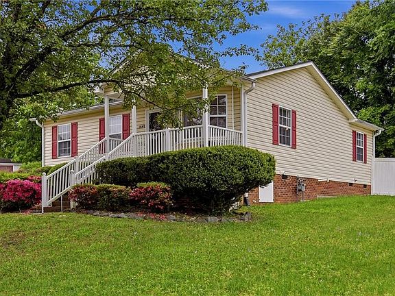 2nd image of 1640 Hill Ct
