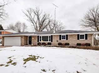 109 Hillcrest Dr, Burlington, WI 53105