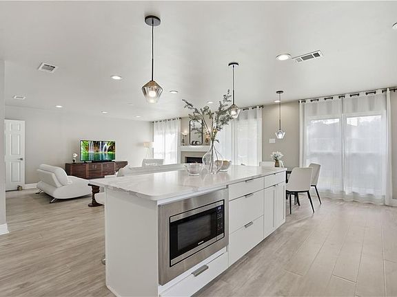 4th image of 122 Cedarwood Dr