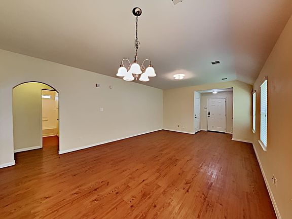 3rd image of 18815 Dennington Dr