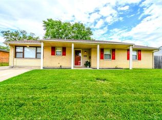 7760 Somerville Dr, Huber Heights, OH 45424