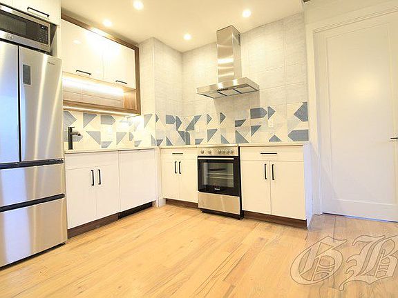 2nd image of 240 Stagg St #4A