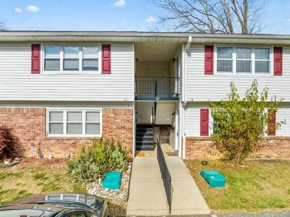 7 Pennsylvania Dr #B, Old Bridge, NJ 08857