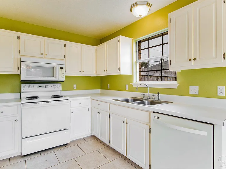 1545 Kitty Hawk Dr — Photo 14
