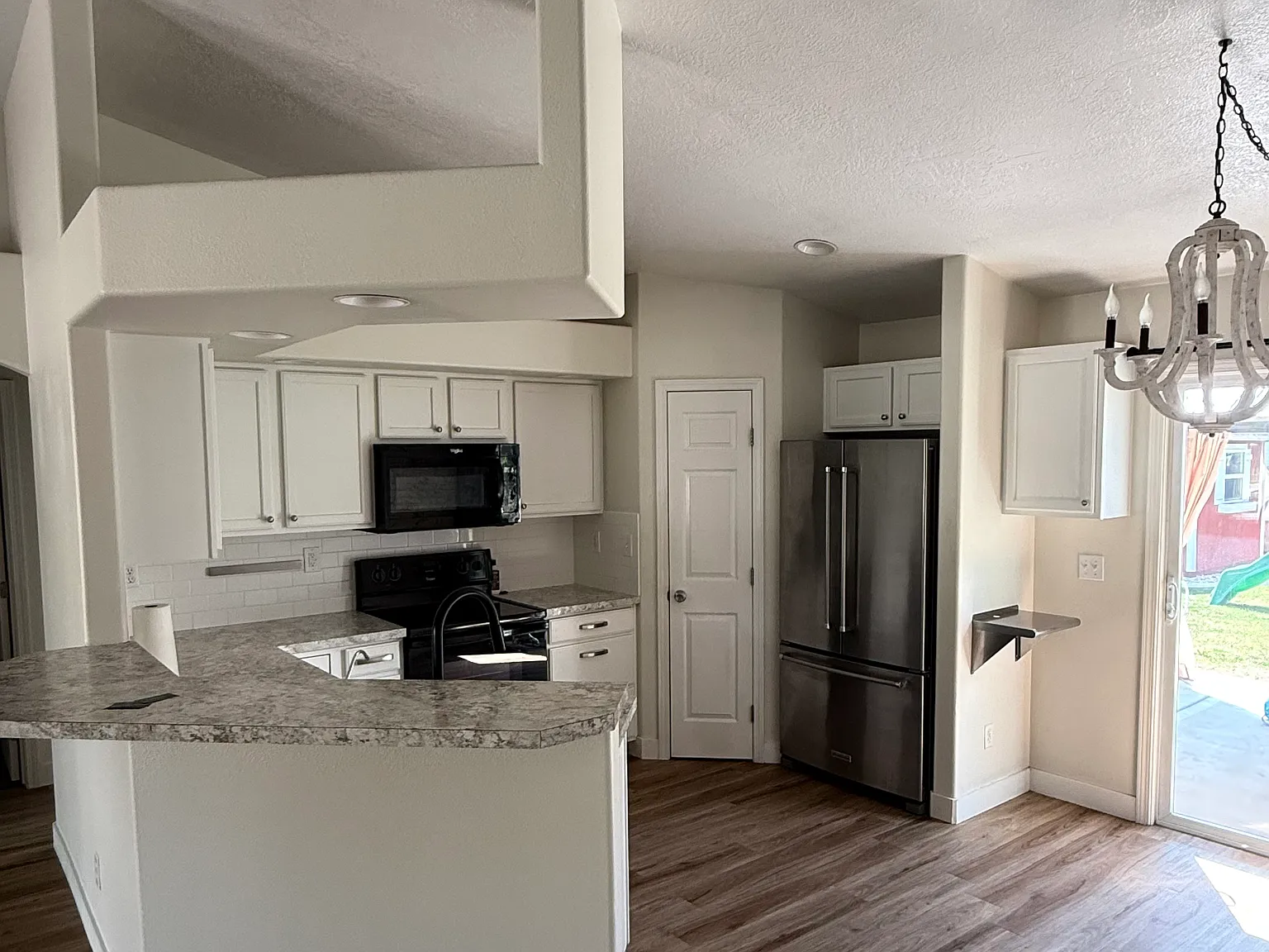 3 bed, 1116 sqft, $1,900 — Photo 3
