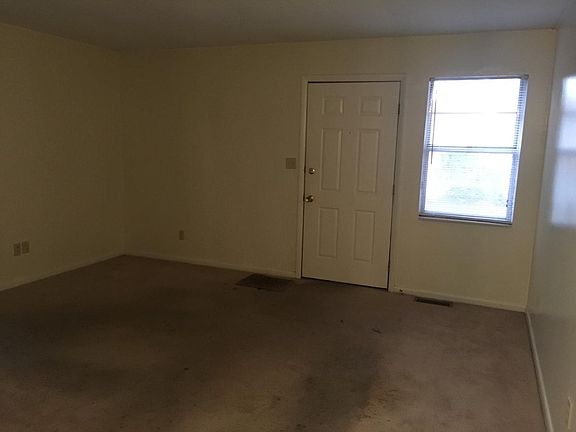 5th image of 2918 S Greenwood Dr APT 19