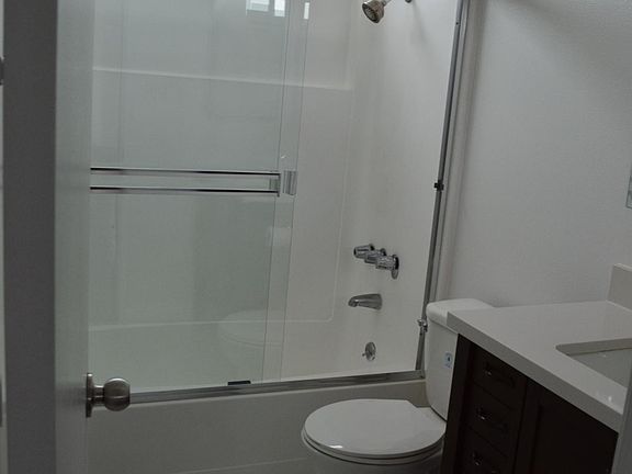 2nd image of 4-1441 Manhattan Beach Blvd